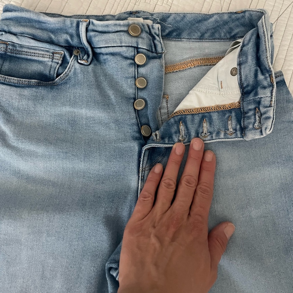 Good American “Good Curve” jeans.